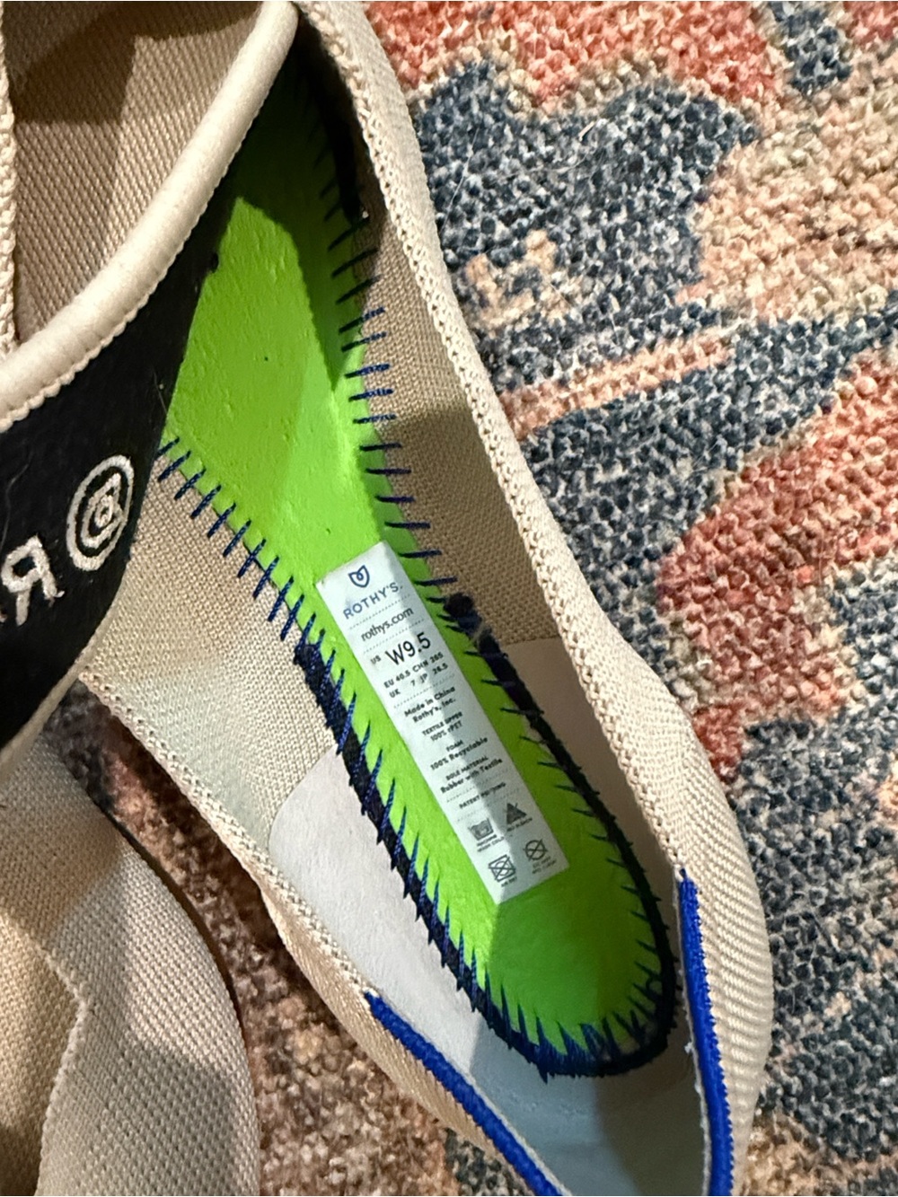 New Rothy’s Point Toe Flats ASO Meghan Markle - Picture 4 of 4